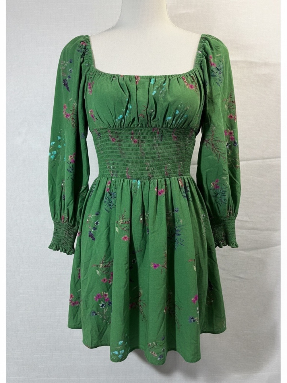 Blue Life Sasha green floral mini dress Smocked Bodice Long Puffed Sleeves Smal